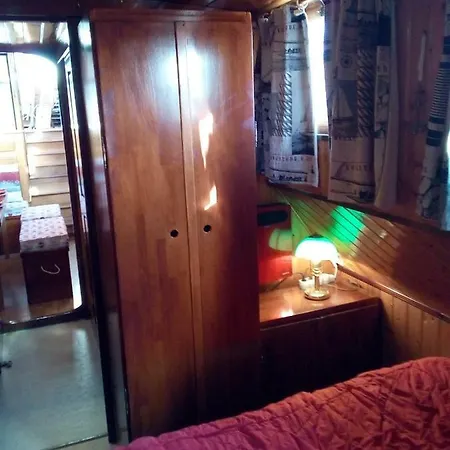 Ibaia Le Bonheur Bed & Breakfast *