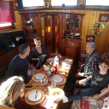 Ibaia Le Bonheur Bed & Breakfast *